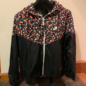 Ladies Nike Windbreaker Size L